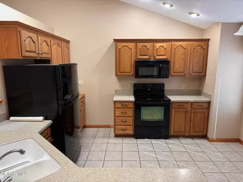 Kitchen - 202 Sycamore Ln, Bryan, OH 43506 photo 1 of 4