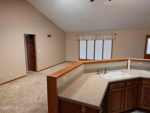 Living - 202 Sycamore Ln, Bryan, OH 43506 photo 2 of 4