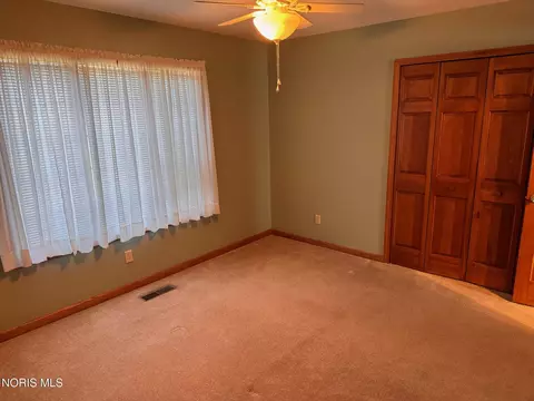 Bedroom - 202 Sycamore Ln, Bryan, OH 43506 photo 2 of 4