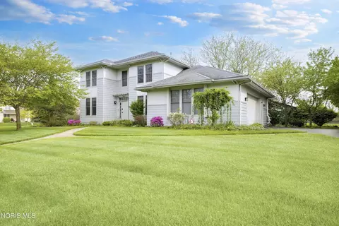 8631 Stone Post Rd, Sylvania, OH 43560