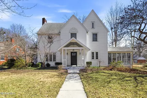 1130 Marion Rd, Bucyrus, OH 44820