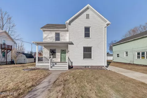 1037 Dodd St, Napoleon, OH 43545