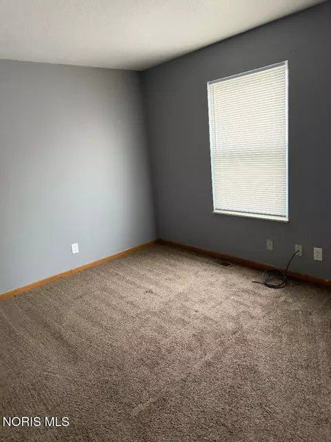 Bedroom - 207 E Bancroft St, Toledo, OH 43620 photo 1 of 2