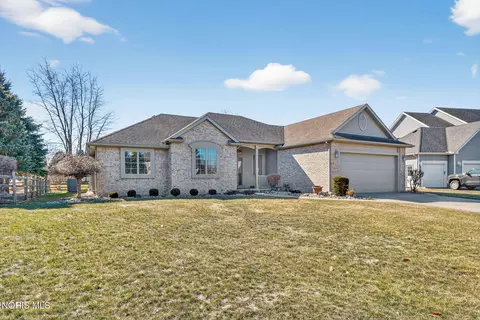 1591 Southridge Dr, Waterville, OH 43566