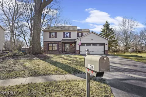 136 Pebble Beach Dr, Holland, OH 43528