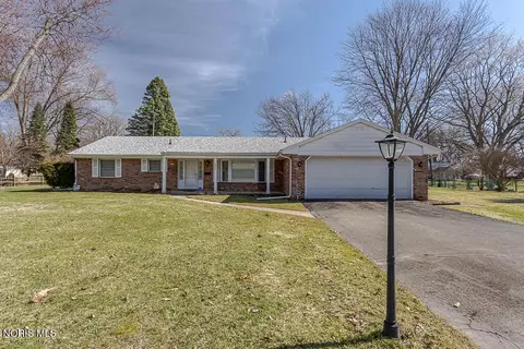 4842 Larkhaven Dr, Toledo, OH 43623