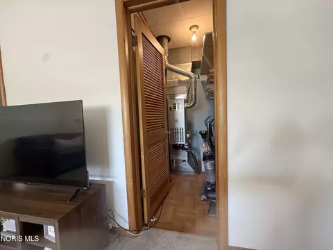Other - 114 E Perry St, Walbridge, OH 43465 photo 5 of 11