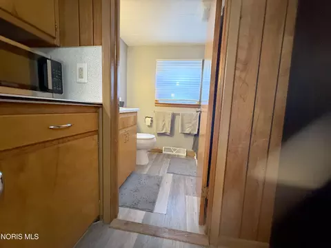 Bath - 114 E Perry St, Walbridge, OH 43465 photo 1 of 3
