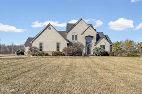 5645 Keener Rd, Monclova, OH 43542