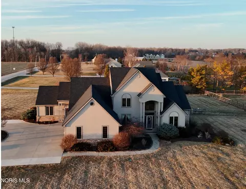 5645 Keener Rd, Monclova, OH 43542