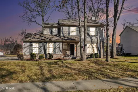 8250 Cherry Blossom Ln, Holland, OH 43528