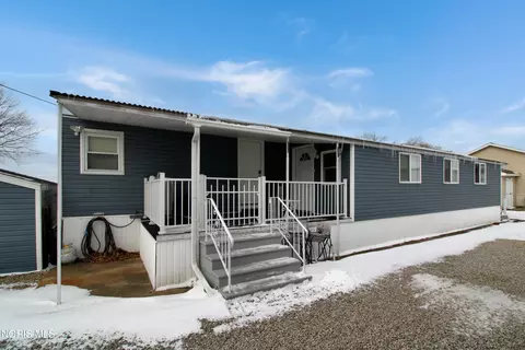 3500 W Willow Beach Rd #14, Port Clinton, OH 43452