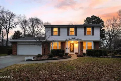 1609 Heatherton Dr, Toledo, OH 43614