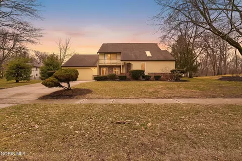 6927 Regents Park Blvd, Toledo, OH 43617
