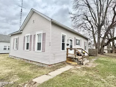 914 Warren St, Defiance, OH 43512