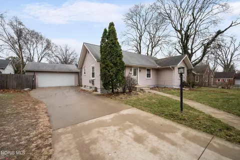 4722 Bowser Dr, Toledo, OH 43613
