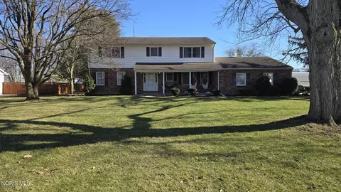 155 Orchard Ln, Napoleon, OH 43545
