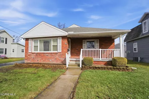 120 W Melrose Ave, Findlay, OH 45840
