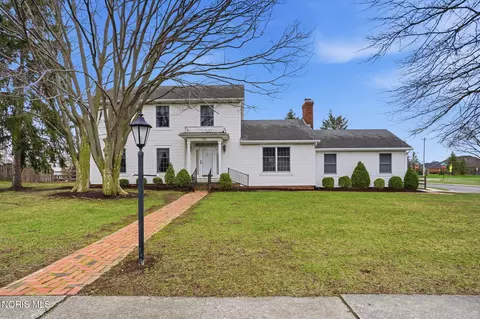 701 Red Fox Rd, Findlay, OH 45840
