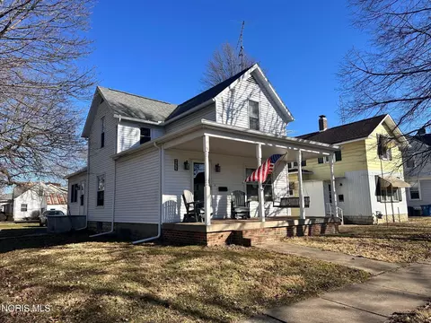 833 Franklin Ave, Fremont, OH 43420