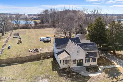 11215 Waterville St, Whitehouse, OH 43571