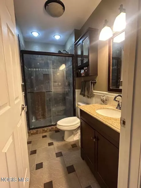 Bath - 302 Tyler Ln, Stryker, OH 43557 photo 1 of 2