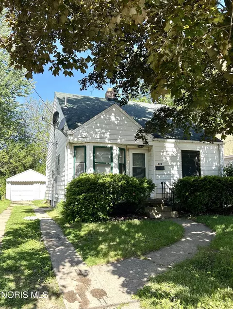 919 Turner Ave, Toledo, OH 43607