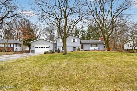5924 Brookson Rd, Sylvania, OH 43560