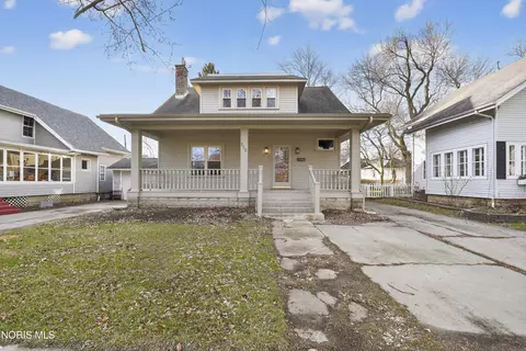 316 E Oak St, Wauseon, OH 43567