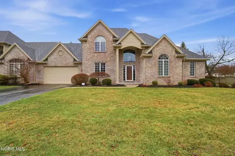 139 Pine Valley Rd, Holland, OH 43528