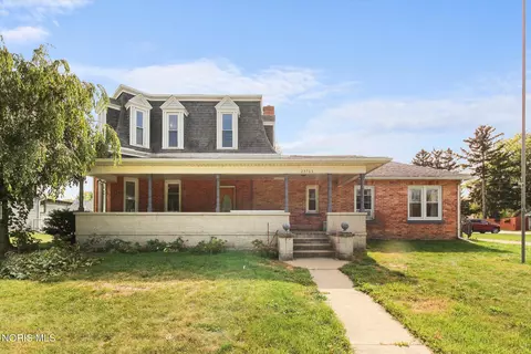 23763 W Front St, Grand Rapids, OH 43522