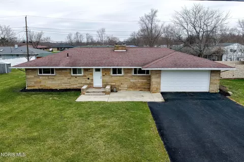 204 Cleveland Ave, Defiance, OH 43512