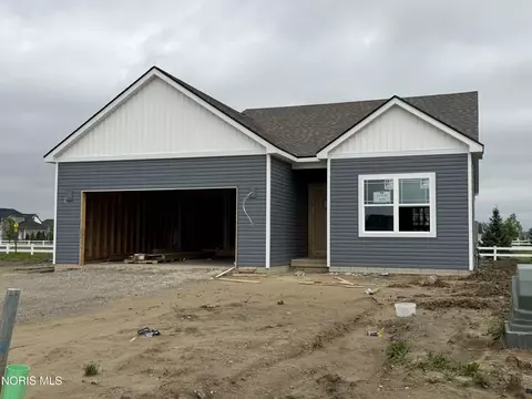 1174 Riley Ln, Waterville, OH 43566