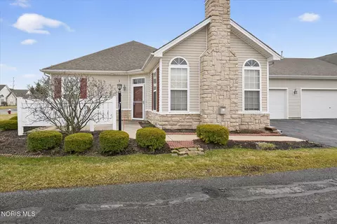 8329 Ledgestone Ave, Sylvania, OH 43560