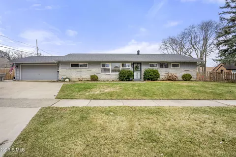 3047 March Dr, Toledo, OH 43614