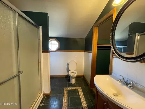 Bath - 716 S Walnut St, Bryan, OH 43506 photo 2 of 3