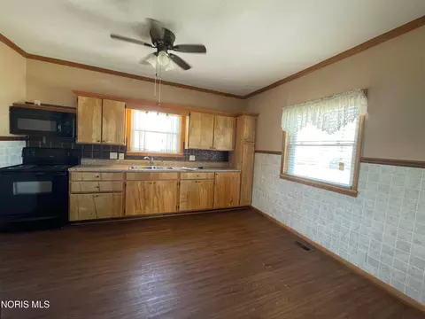 Kitchen - 716 S Walnut St, Bryan, OH 43506 photo 2 of 6