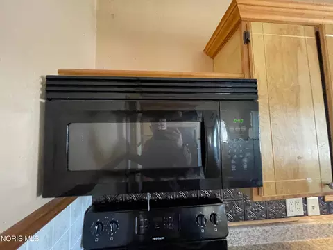Kitchen - 716 S Walnut St, Bryan, OH 43506 photo 4 of 6