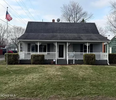 425 W Elm St, Deshler, OH 43516