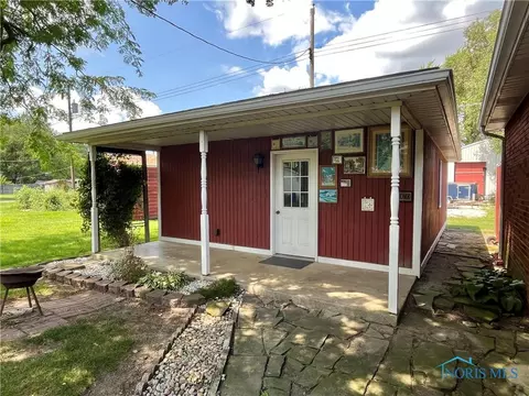 Exterior - 111 E Sugar St, Leipsic, OH 45856 photo 3 of 3