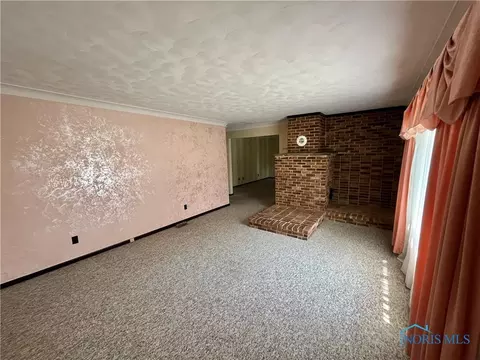 Living - 111 E Sugar St, Leipsic, OH 45856 photo 6 of 6