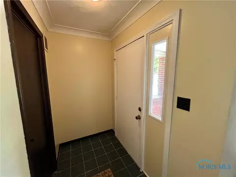 Entry Way - 111 E Sugar St, Leipsic, OH 45856 photo 1 of 1