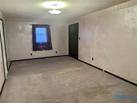 Bedroom - 111 E Sugar St, Leipsic, OH 45856 photo 1 of 4