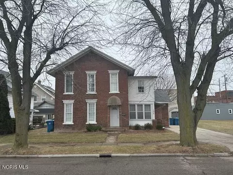128-130 N Beech St, Bryan, OH 43506