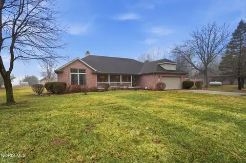 1351 Co Rd C, Swanton, OH 43558