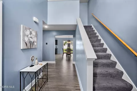 Entry Way - 433 Primrose Ln, Archbold, OH 43502 photo 1 of 5