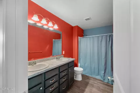 Bath - 433 Primrose Ln, Archbold, OH 43502 photo 2 of 2