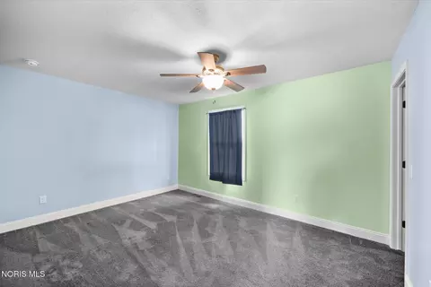 Bedroom - 433 Primrose Ln, Archbold, OH 43502 photo 4 of 7