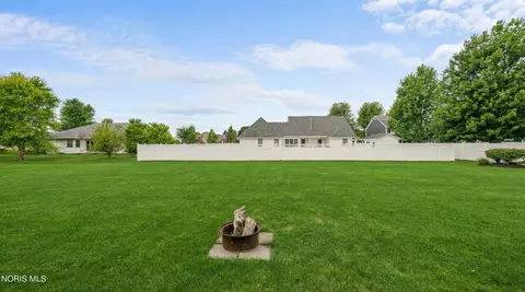 Exterior - 433 Primrose Ln, Archbold, OH 43502 photo 5 of 8