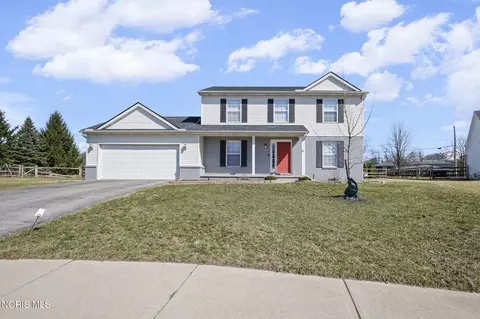 7605 Waterpoint Ct, Holland, OH 43528